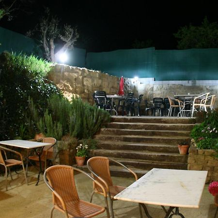 Hostal La Fuente Buera Екстер'єр фото