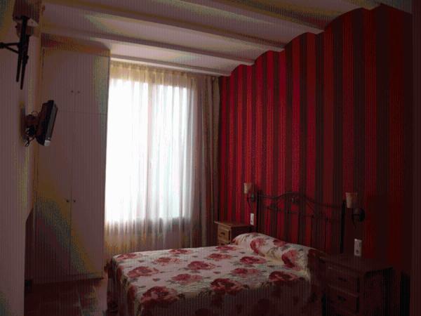 Hostal La Fuente Buera Екстер'єр фото