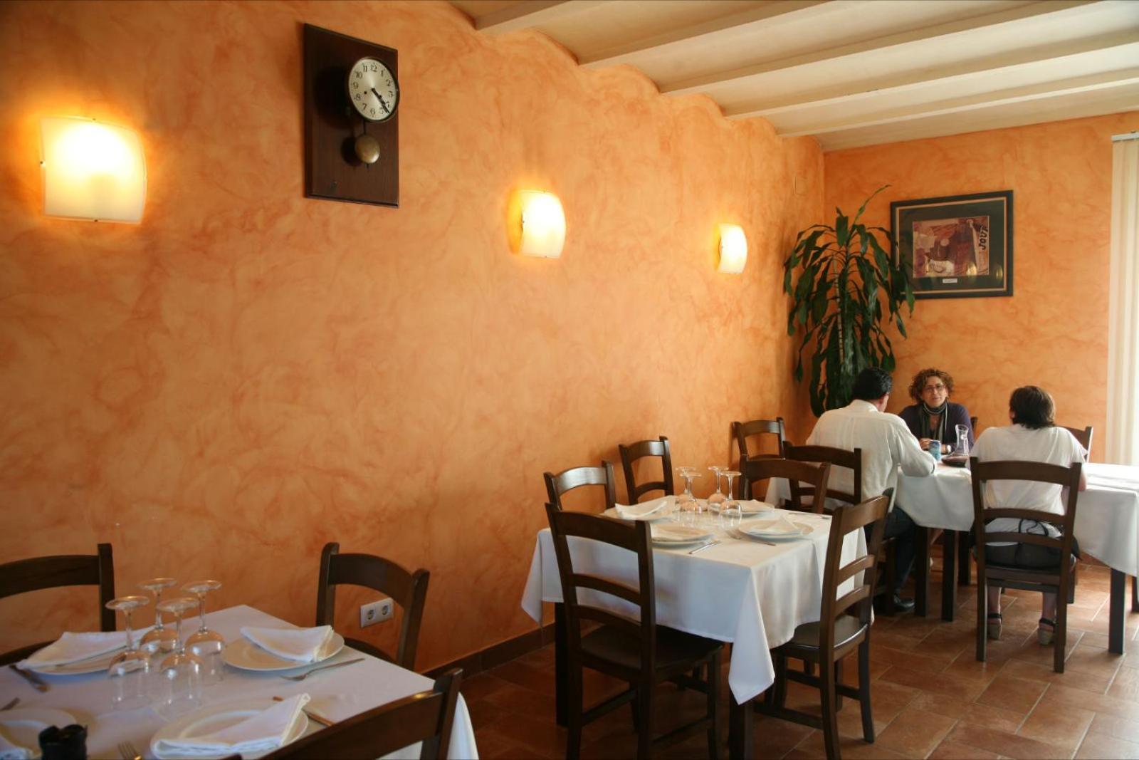 Hostal La Fuente Buera Екстер'єр фото