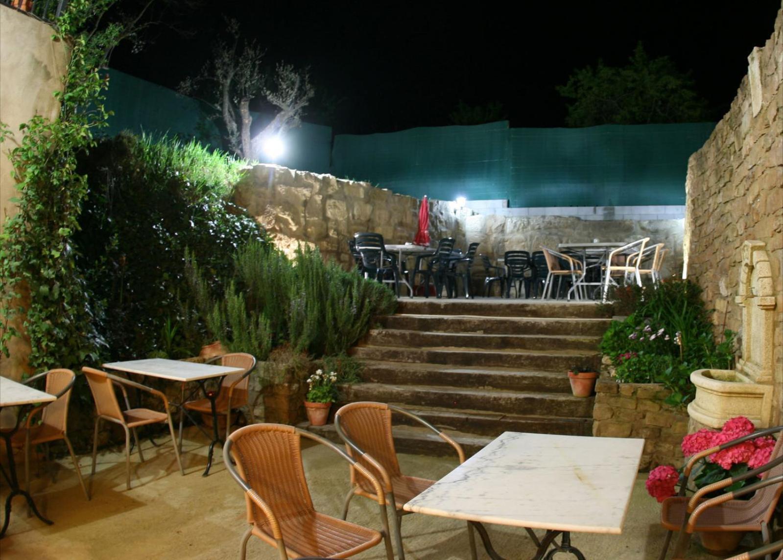 Hostal La Fuente Buera Екстер'єр фото