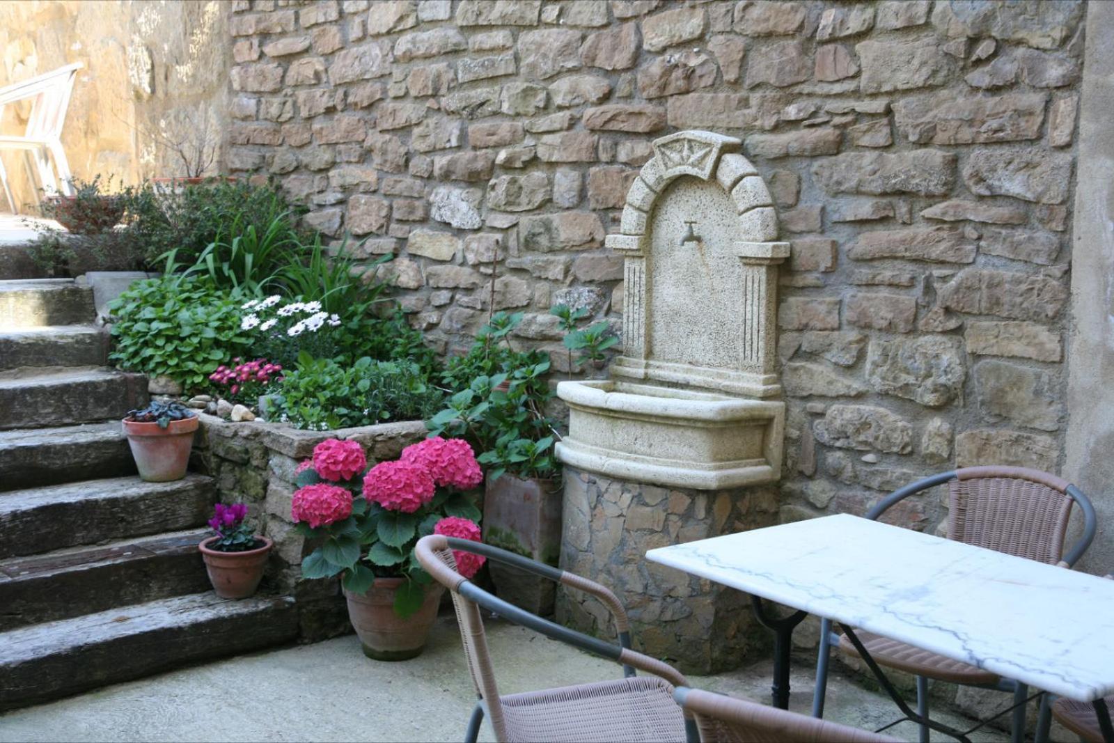 Hostal La Fuente Buera Екстер'єр фото
