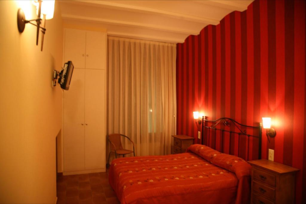 Hostal La Fuente Buera Екстер'єр фото